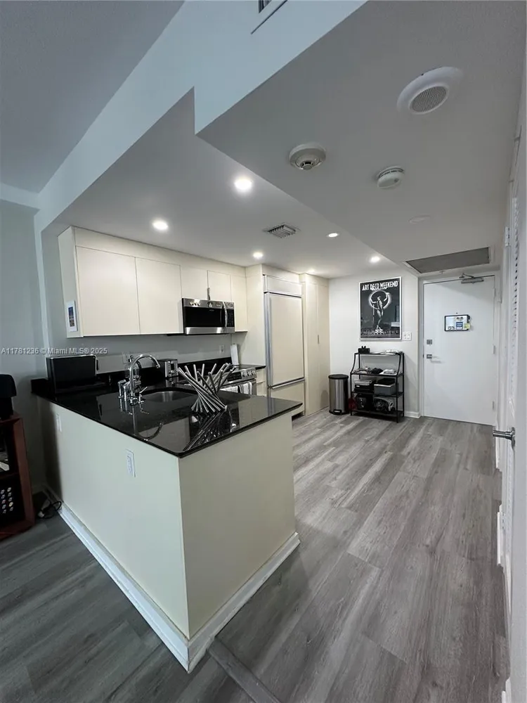 Harbour House #1505 image #20