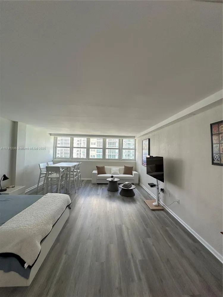 Harbour House #1505 image #25