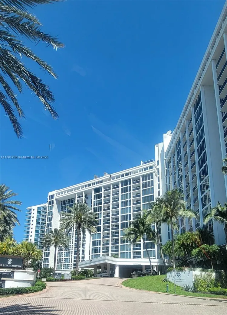 Harbour House #1505 image #40