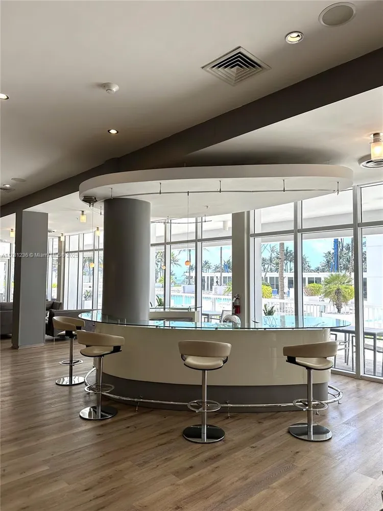 Harbour House #1505 image #6