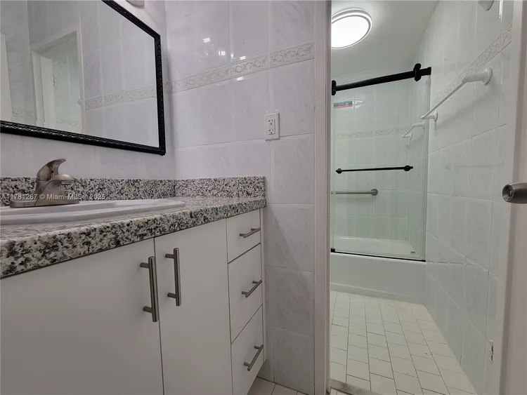 Triton Towers #1401 image #26