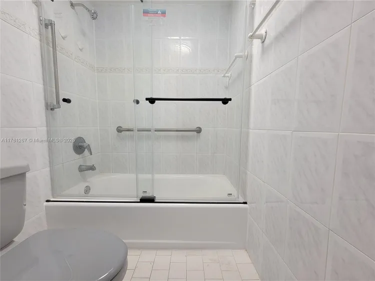 Triton Towers #1401 image #27