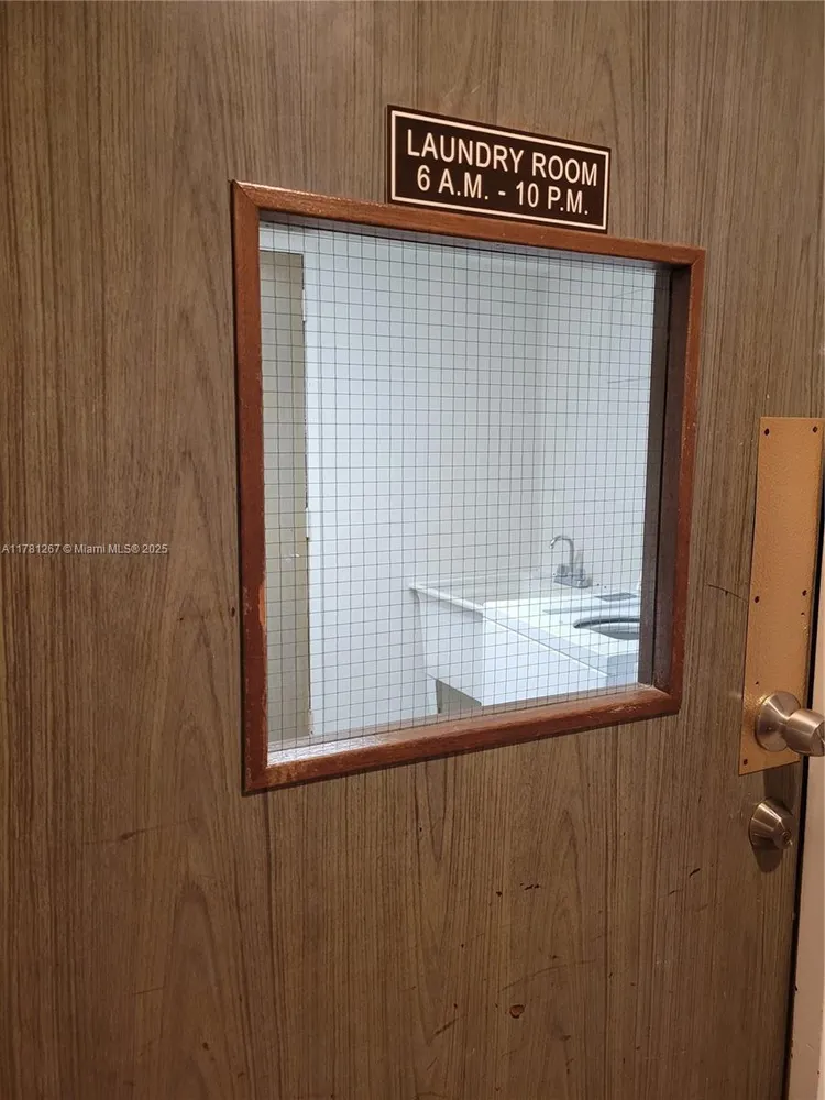 Triton Towers #1401 image #29