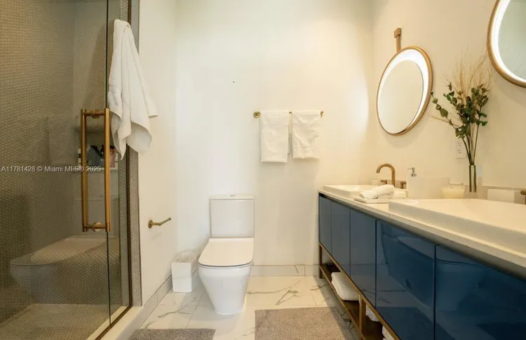 Mr. C Residences Bayshore Tower #1109 image #11