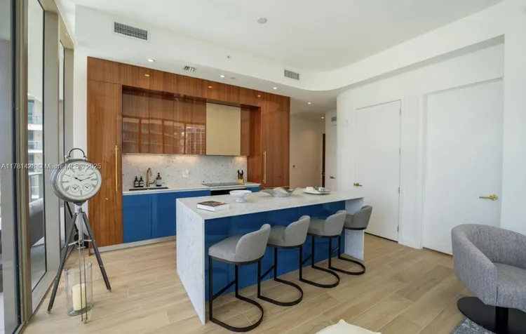 Mr. C Residences Bayshore Tower #1109 image #6