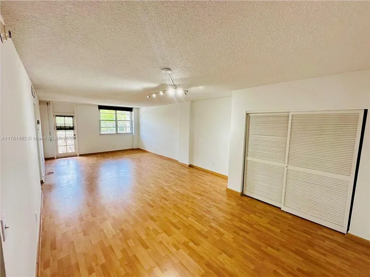 Gables Waterway Towers #219 image #10