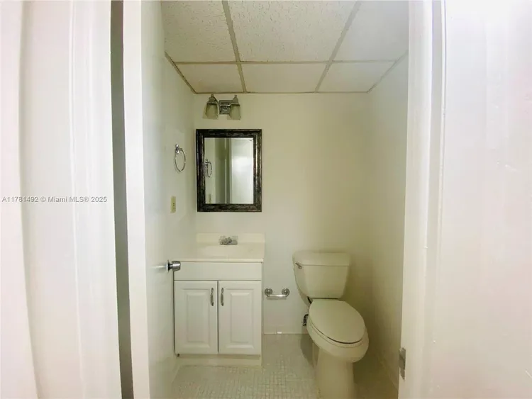 Gables Waterway Towers #219 image #11