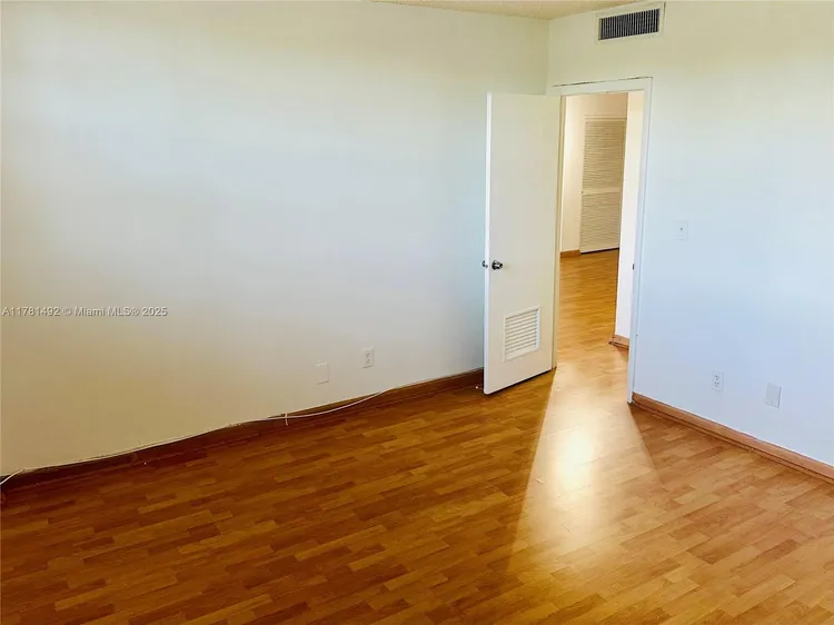 Gables Waterway Towers #219 image #13