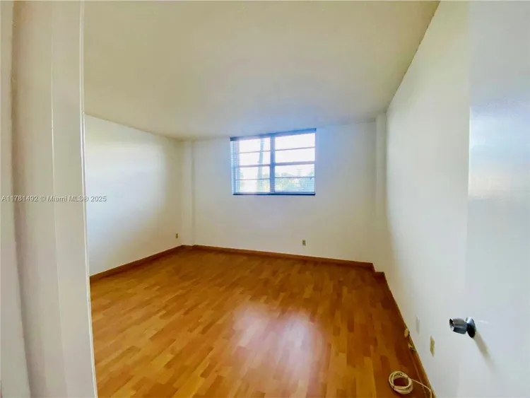 Gables Waterway Towers #219 image #14