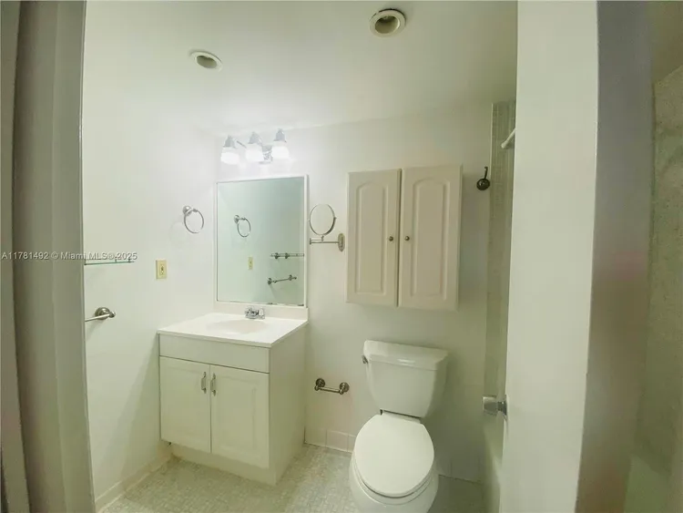 Gables Waterway Towers #219 image #15