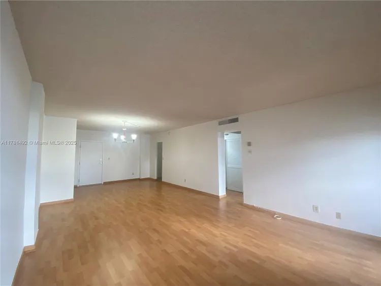 Gables Waterway Towers #219 image #9