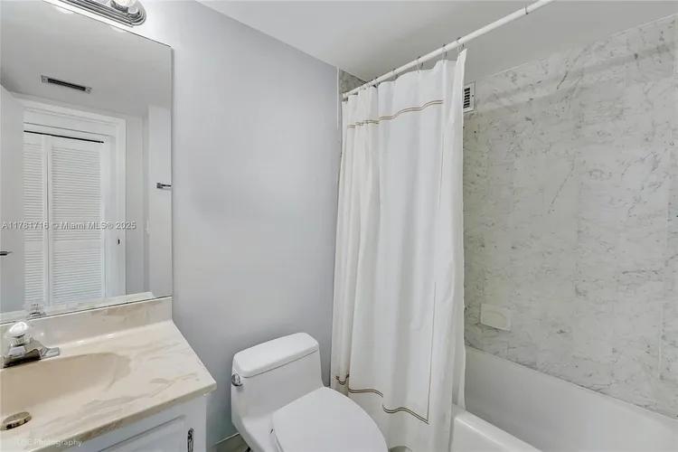Bayshore Place #1407C image #17