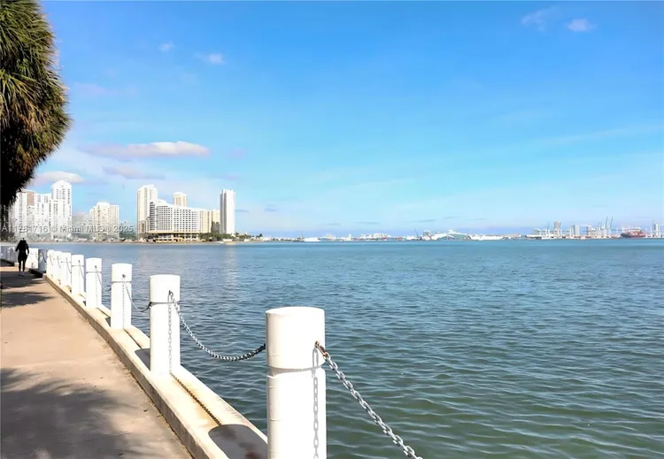 Bayshore Place #1407C image #19
