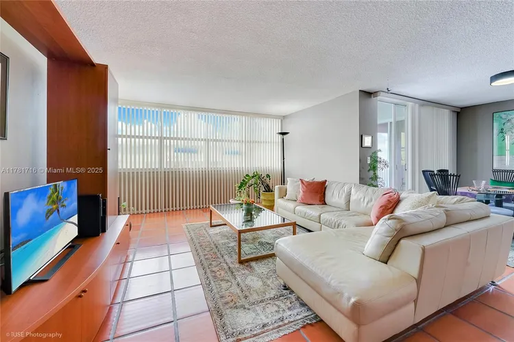 Bayshore Place #1407C image #7
