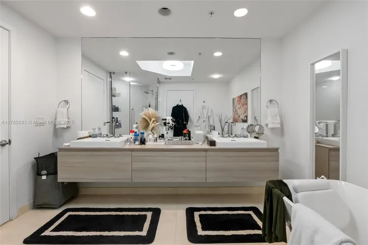 Marina Palms Yacht Club and Residences North Tower #702 image #15