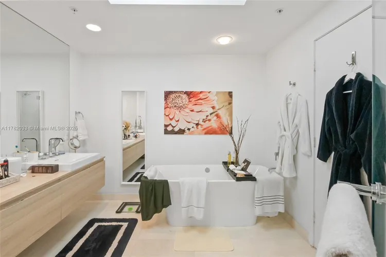 Marina Palms Yacht Club and Residences North Tower #702 image #16