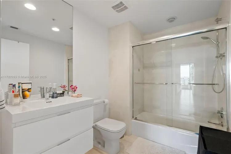 Marina Palms Yacht Club and Residences North Tower #702 image #22