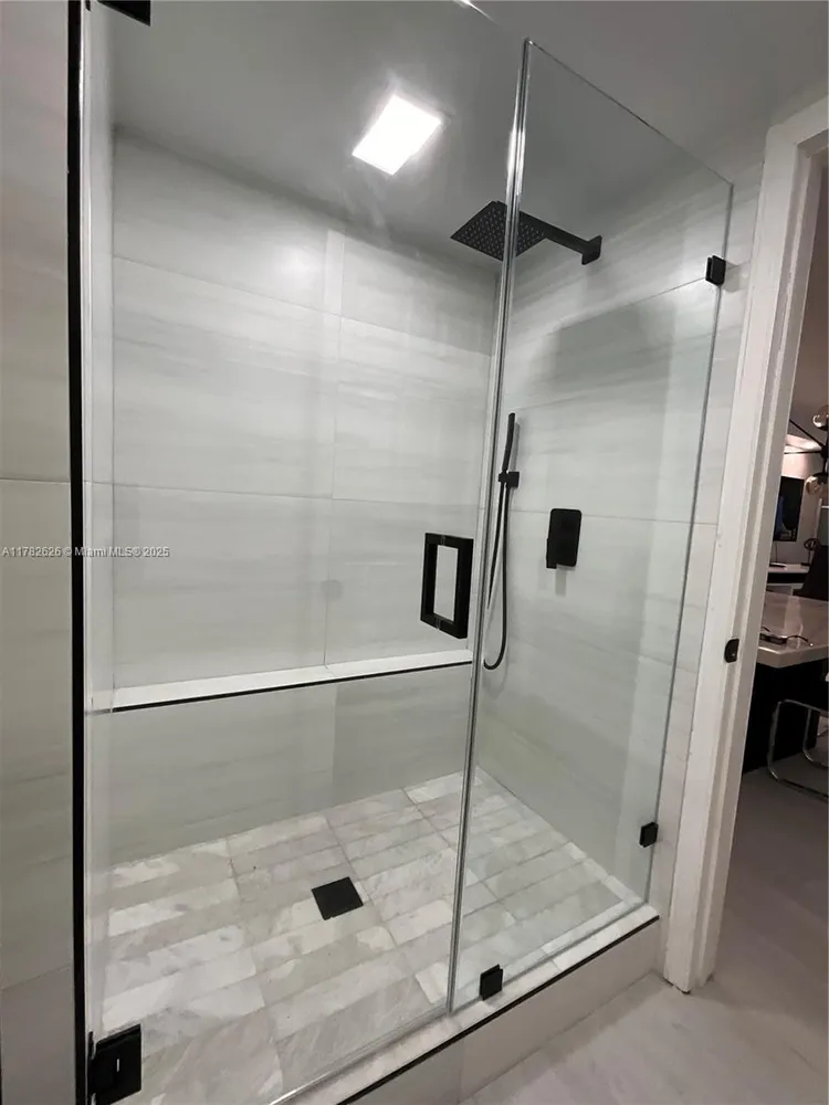 Carriage Club North #109 image #8