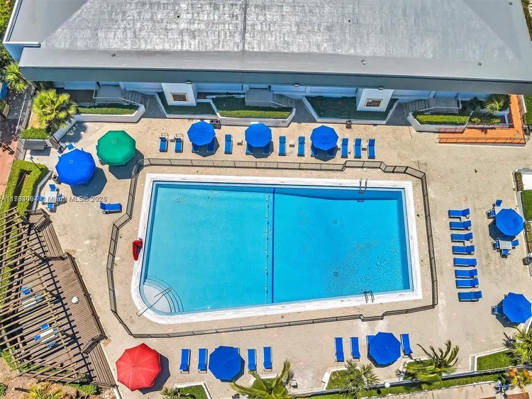 Four Ambassadors #764 image #24