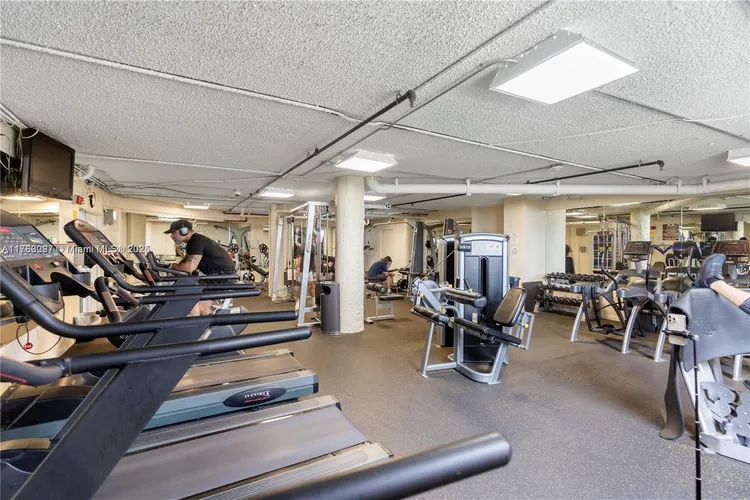 Four Ambassadors #764 image #32