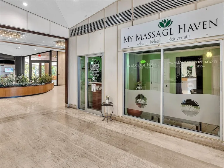 Four Ambassadors #764 image #38