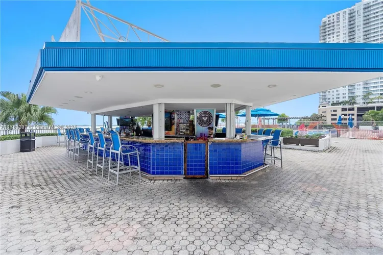 Four Ambassadors #764 image #42