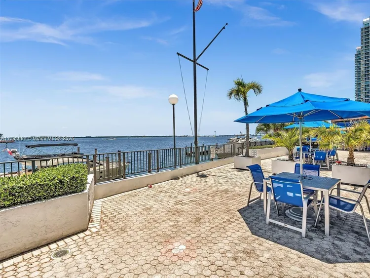 Four Ambassadors #764 image #46