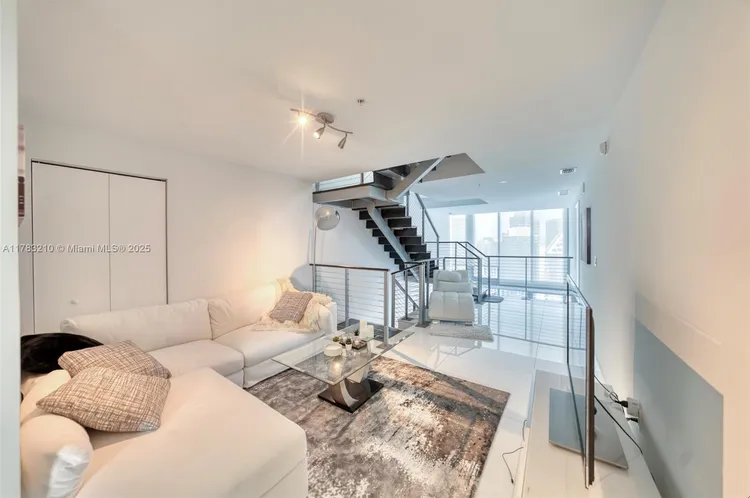 Mint #5203 image #11