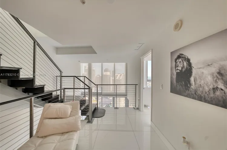 Mint #5203 image #14