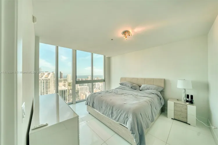 Mint #5203 image #15