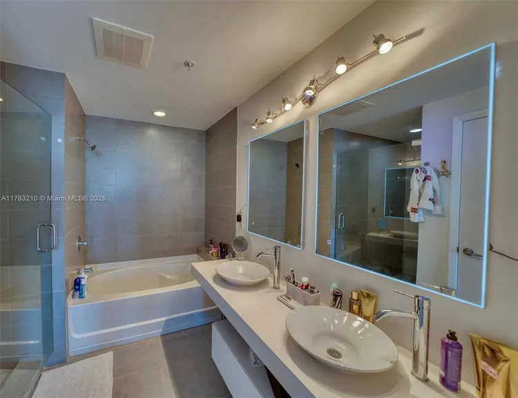 Mint #5203 image #16