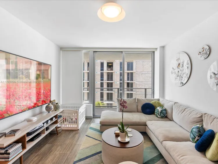 Le Parc at Brickell #714 image #12