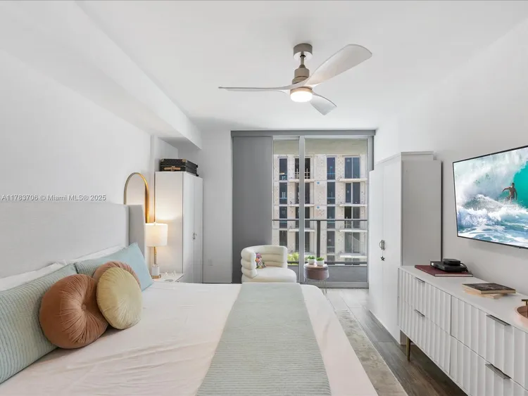 Le Parc at Brickell #714 image #22