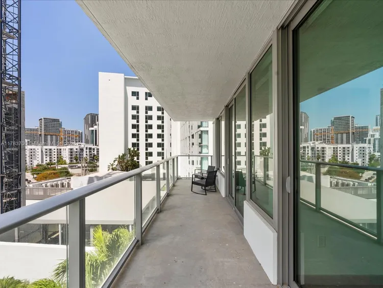 Le Parc at Brickell #714 image #29