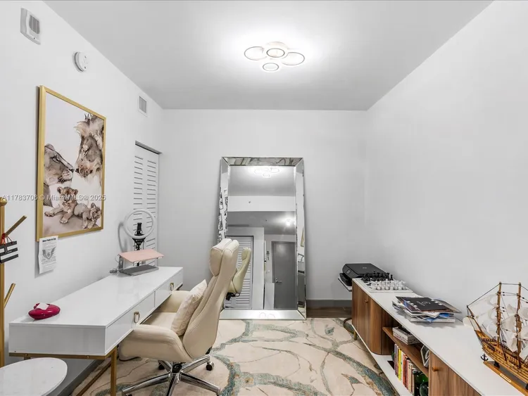 Le Parc at Brickell #714 image #9