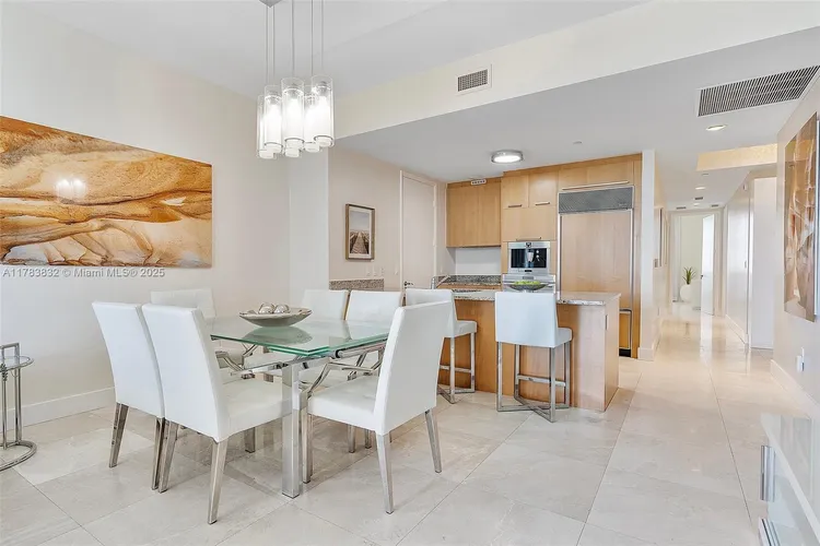 Trump Tower 3 #802 image #14