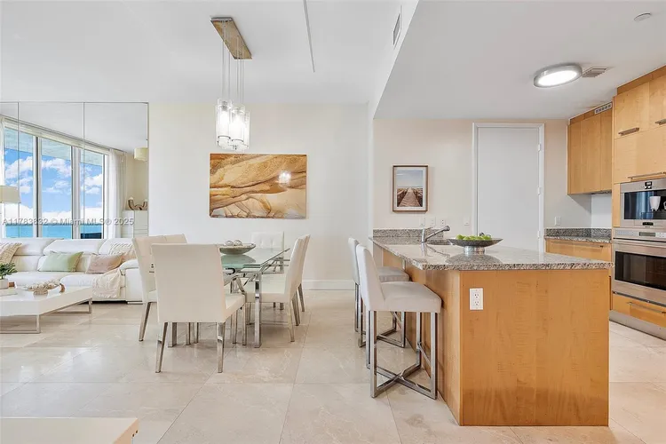 Trump Tower 3 #802 image #15