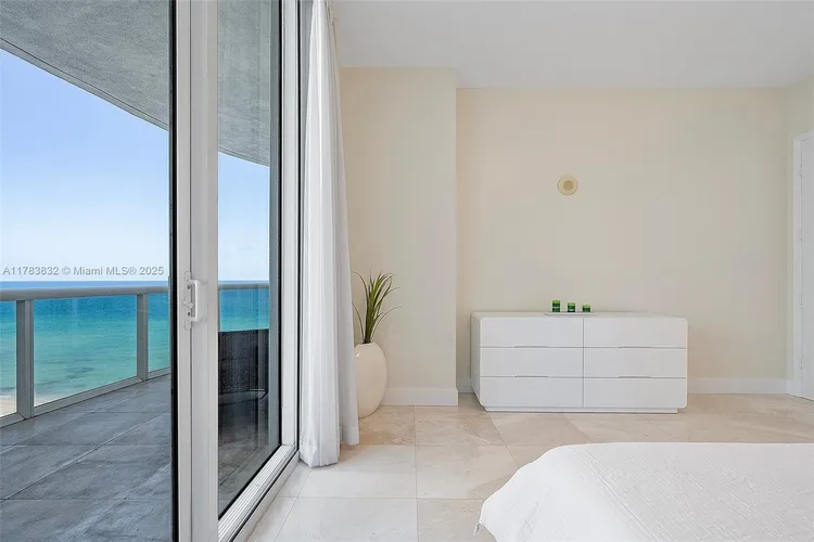 Trump Tower 3 #802 image #21