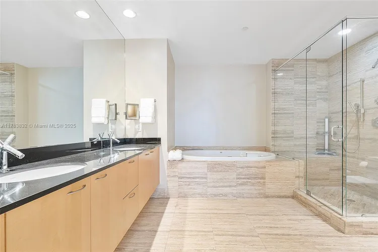 Trump Tower 3 #802 image #25