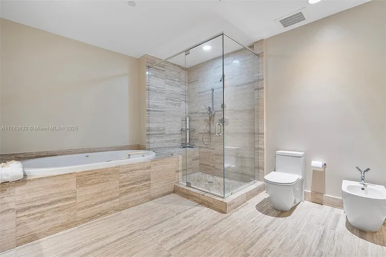 Trump Tower 3 #802 image #26