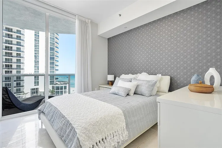 Trump Tower 3 #802 image #29