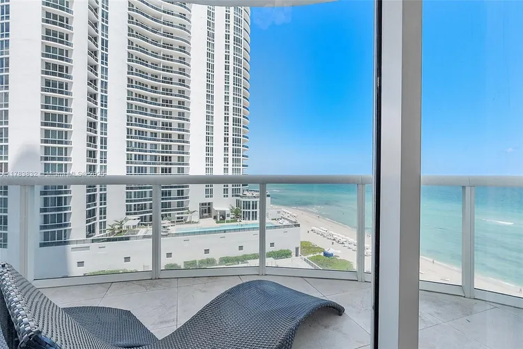 Trump Tower 3 #802 image #31