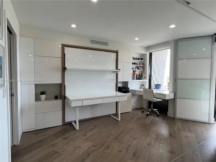 Parc Central South #1610 image #15