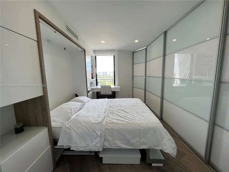 Parc Central South #1610 image #17