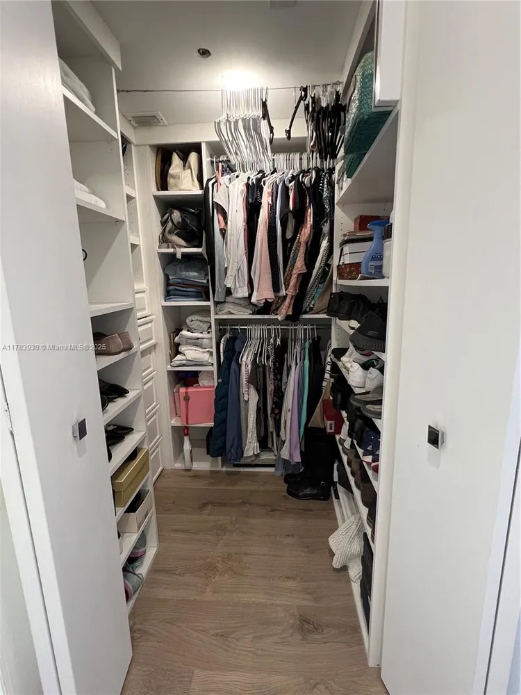 Parc Central South #1610 image #27