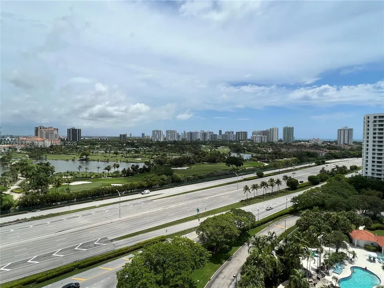 Parc Central South #1610 image #34