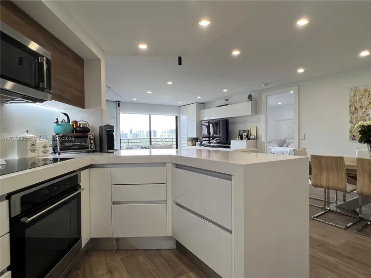 Parc Central South #1610 image #6