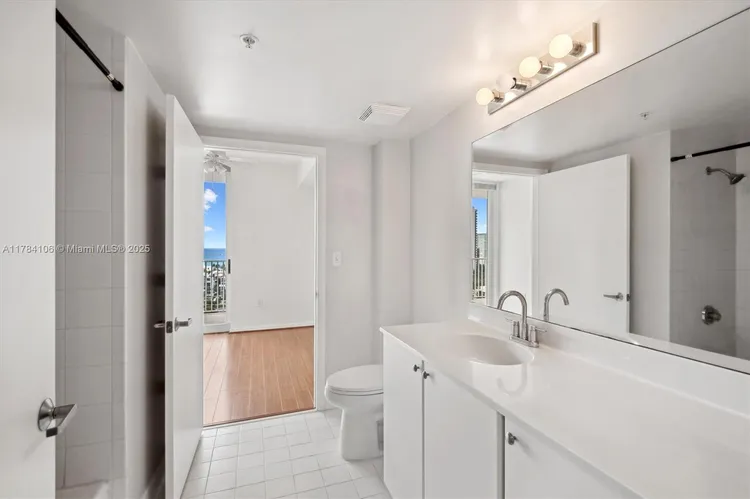 The Tides at Bridgeside Square #1407 image #10