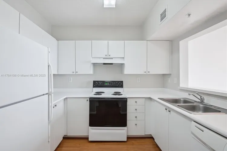 The Tides at Bridgeside Square #1407 image #6