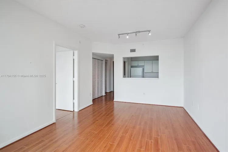 The Tides at Bridgeside Square #1407 image #8